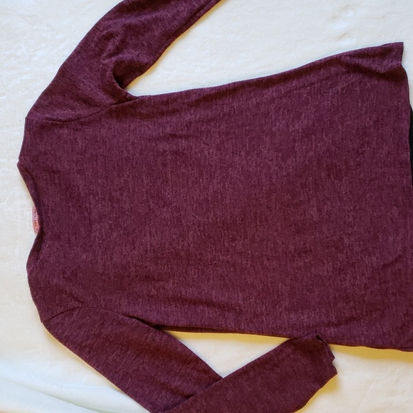 Hello Miz Maternity/Nursing Top (Medium) - Picture 4 of 4